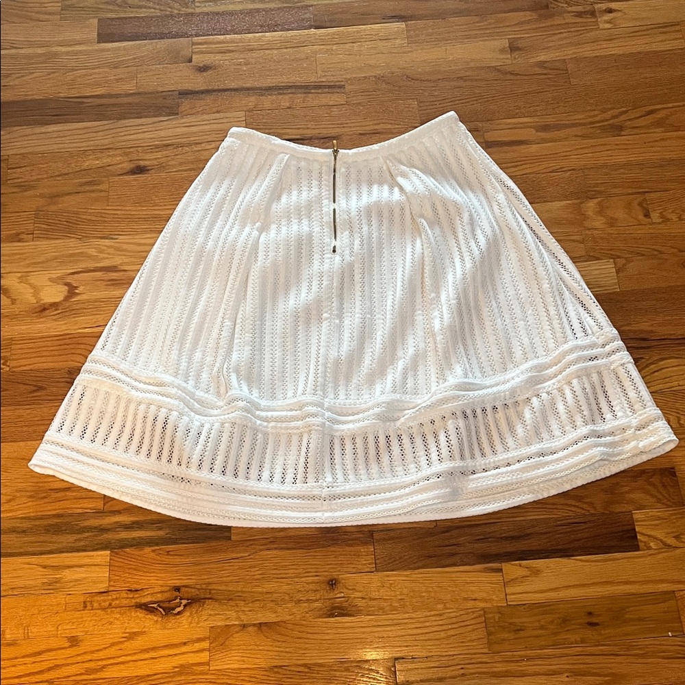 Elegant White Lace Skirt - Picture 2 of 5